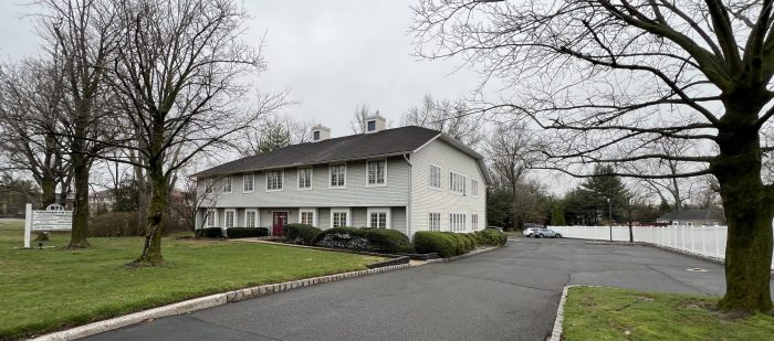 The driveway leading up to the exterior of New Jersey Registered Agent LLC in Branchburg, NJ.